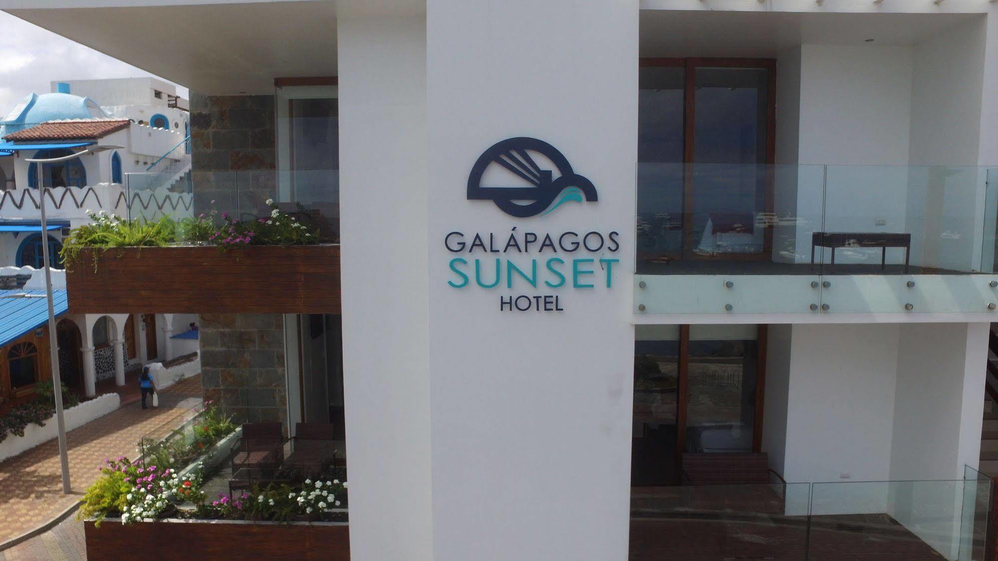 Galapagos Sunset Hotel Пуерто Бакерисо Морено Екстериор снимка