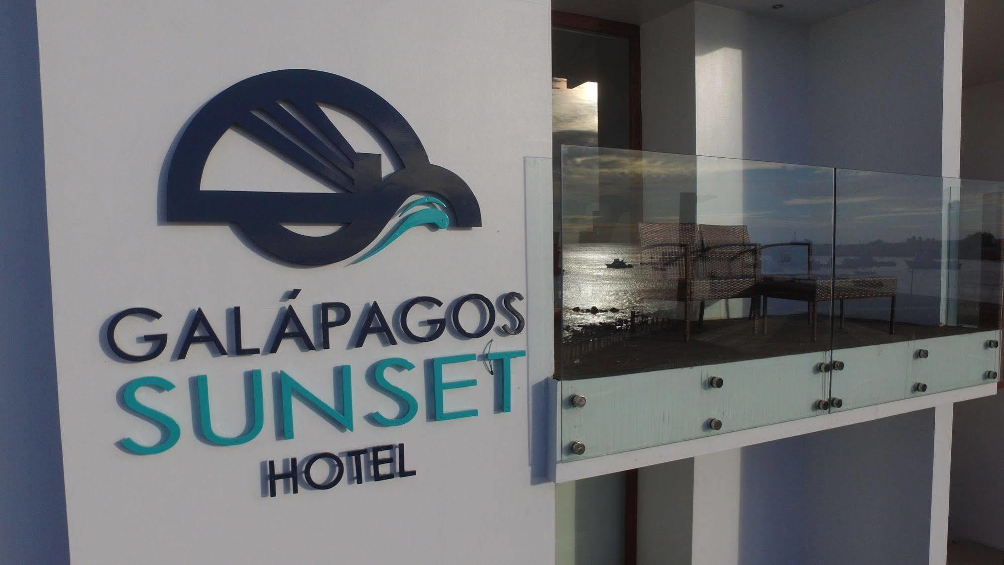 Galapagos Sunset Hotel Пуерто Бакерисо Морено Екстериор снимка
