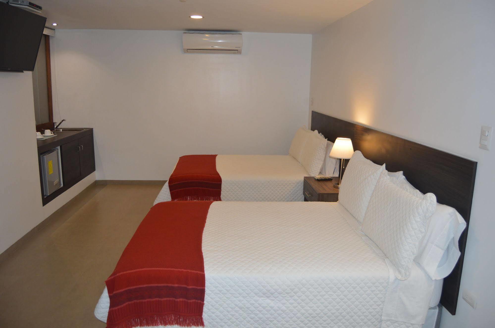 Galapagos Sunset Hotel Пуерто Бакерисо Морено Екстериор снимка
